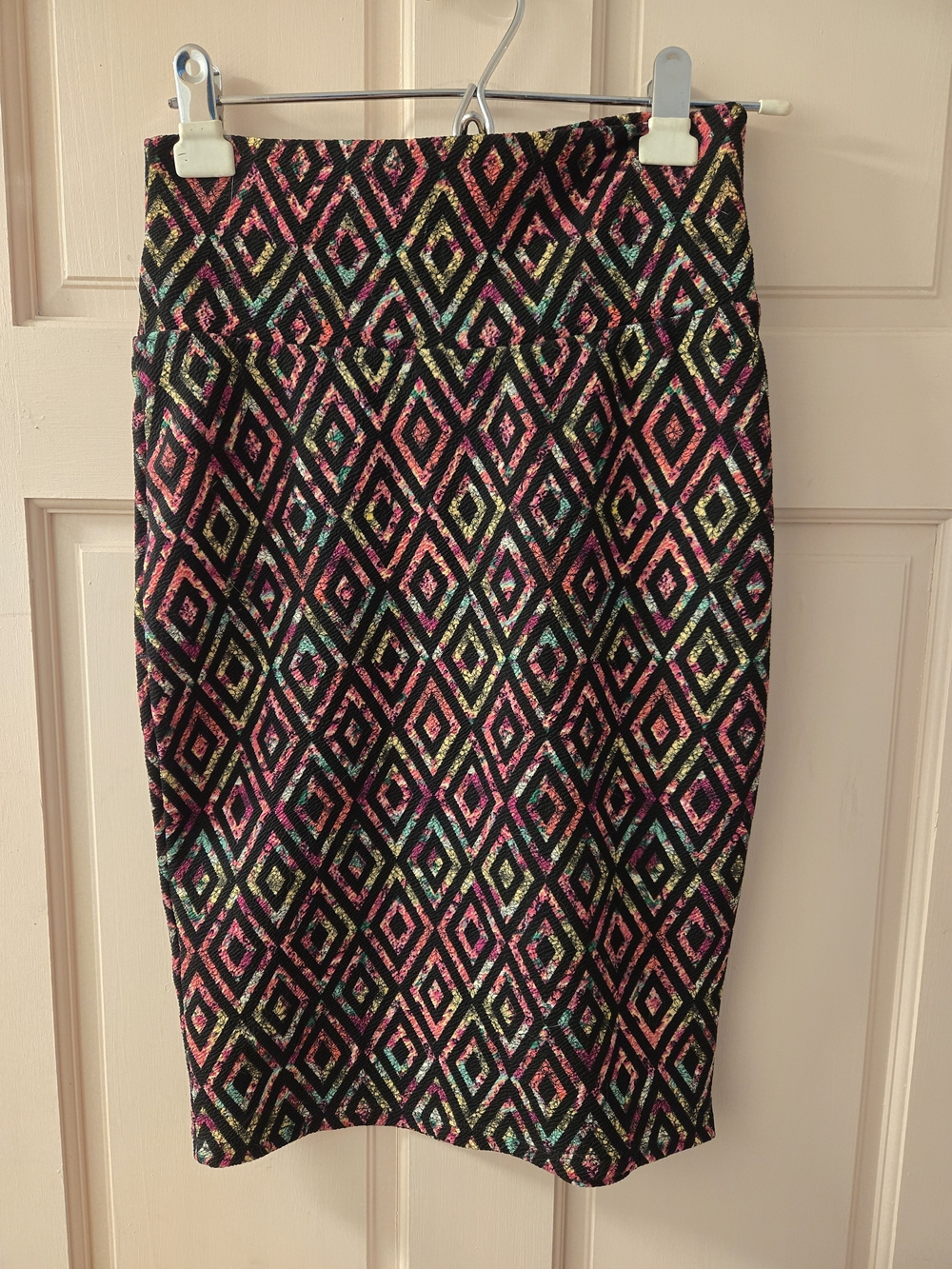 LuLaRoe Black Pencil Skirt with Multicolor Diamond Motif
